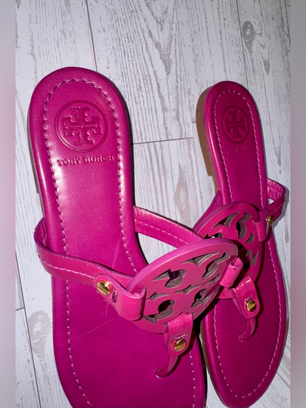 Tory Burch Miller Saffiano Patent Sandal - Party Fuschia - size 7 - Picture 5 of 14